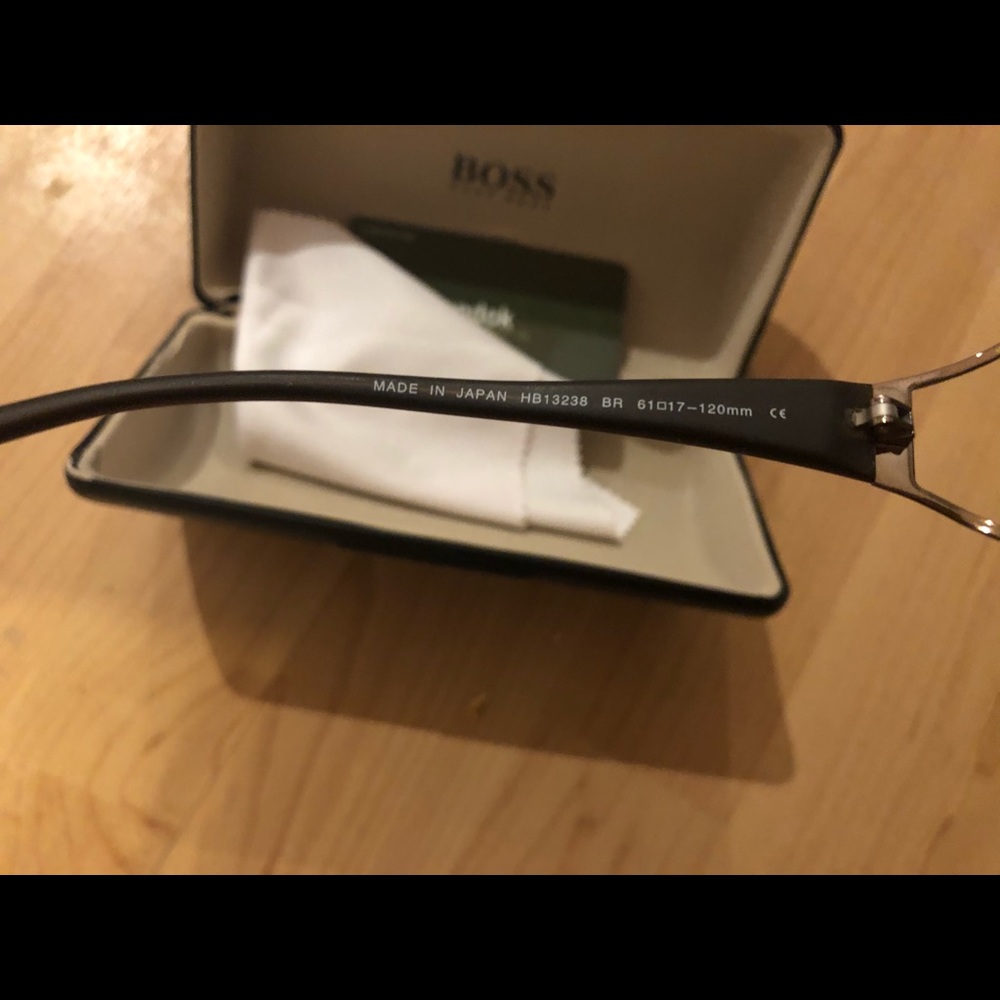 Boss eyewear set - Picture 8 of 10